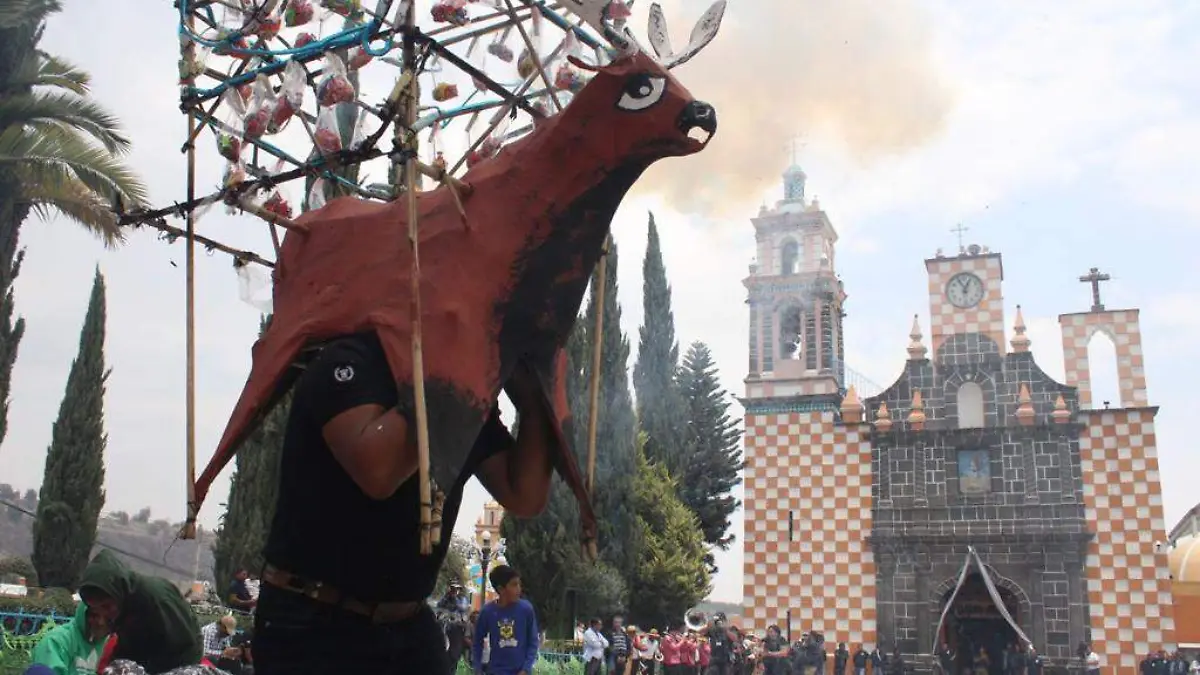 Xalitzintla de fiesta pese a actividad volcánica